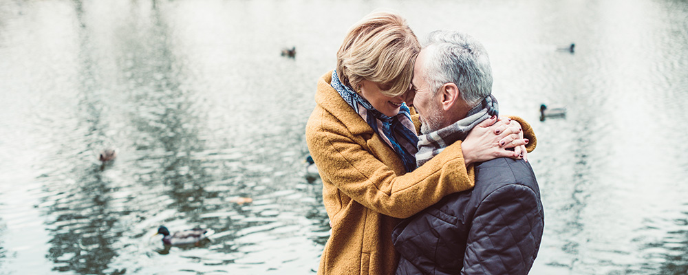 AdobeStock_157248034-UNMARRIED-COUPLES